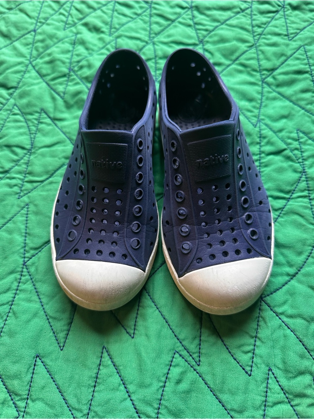 Native kids Jefferson Slip-On Sneakers in Navy with White Toe
